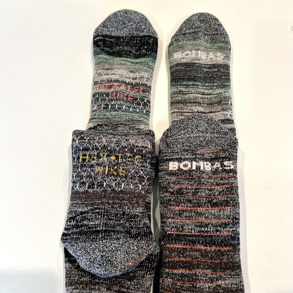 Bombas NWOT 2 pair Hiking Half Calf Socks Large Gray Green Black Hex Tec Unisex - Picture 3 of 6